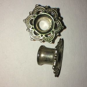 0g (8mm) flower like tunnels silver